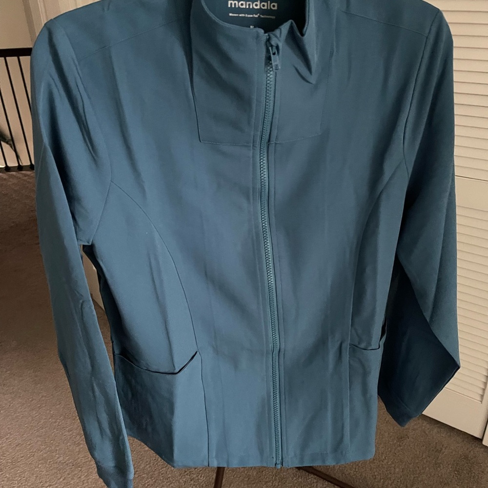 Women's Modern Scrub Jacket - Harbor Blue - Picture 2 of 7